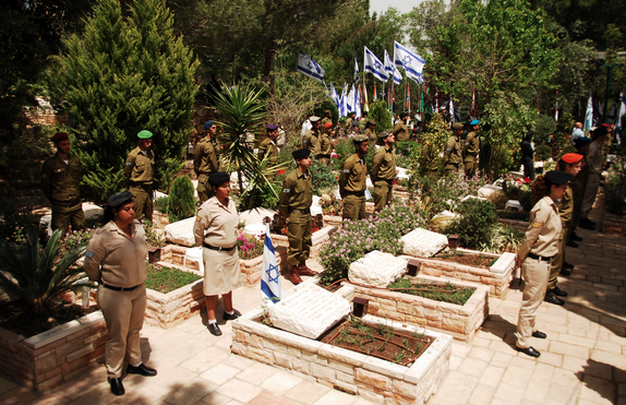 An American in Israel and an Israeli in America share their experiences and thoughts on this past Israeli Memorial Day.
