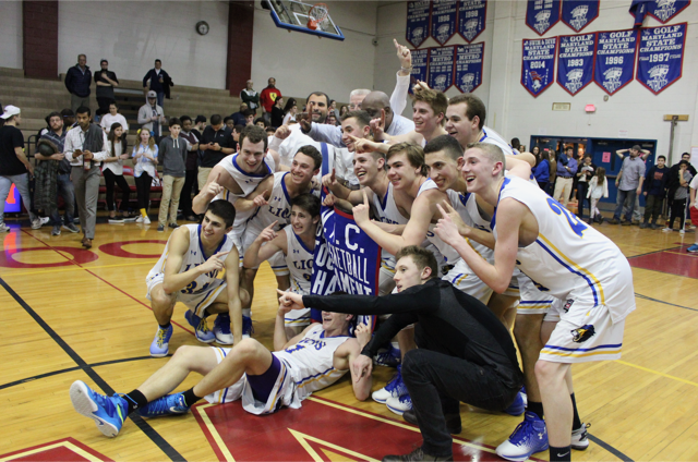 After receiving the PVAC banner as boys basketball champions, the team gathered around the banner for a picture. It was an especially meaningful night for the seniors, who left for their senior capstone trip to Israel the next day.