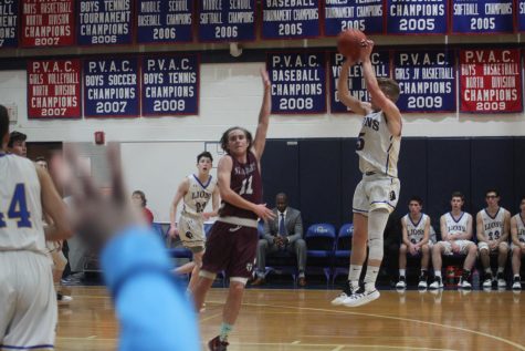 Last second buzzer-beater shot wins it for Lions playing St. Anselm’s