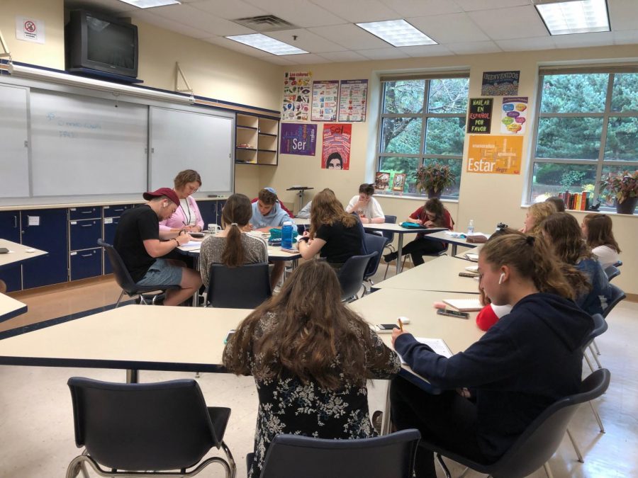 This year, several Minyans are overcrowded, decreasing the number of students permitted in the Journaling Drisha Minyan. Heres what CESJDS should do to improve their Zman Kodesh program.