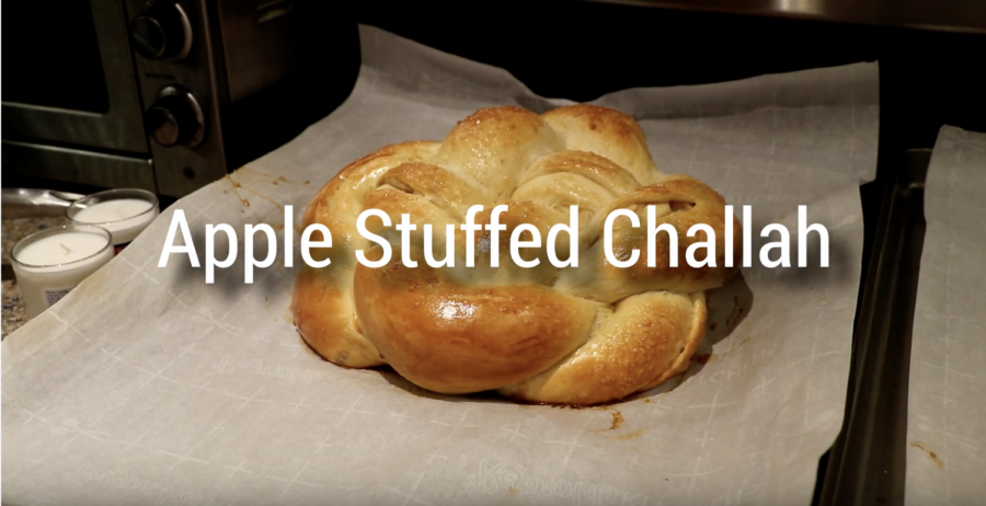 Here's a breakdown of how to make a Rosh Hashanah-themed apple-stuffed challah.