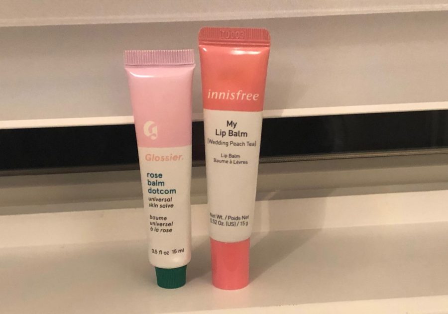 Breaking+down+the+differences+between+Glossier+and+Innisfree+Lip+Balm.