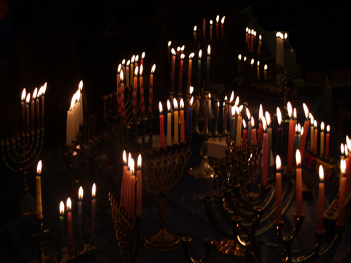 CESJDS families joined together to celebrate Hanukkah with several virtual events including candle lighting.