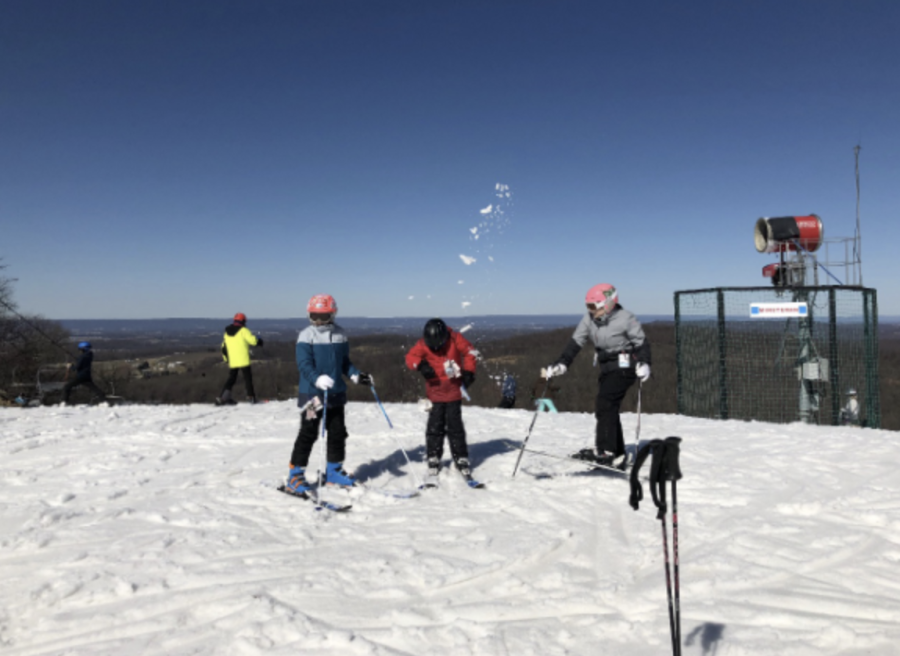 Roundtop+Mountain+Resort+is+located+in+Lewisberry%2C+PA.+and+offers+skiing%2C+snowboarding+and+snow+tubing.+