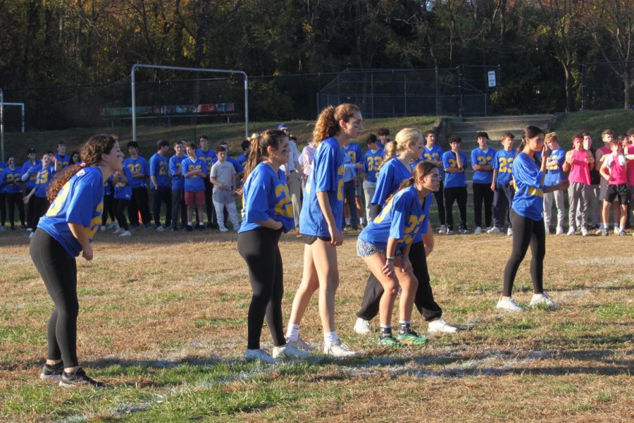 The+senior+girls+line+up+to+play+the+annual+powderpuff+game