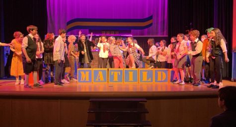 The cast of Matilda has a dress rehearsal for their upcoming shows. 