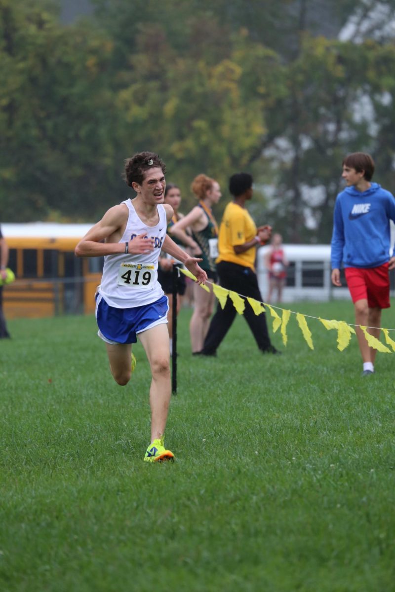 Freshman Theo Pearlman is one of only eight freshman in CESJDS history to break 18 minutes in the 5K. 