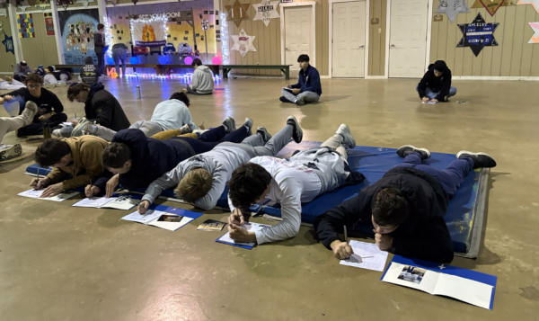 Seniors reflected on their time at JDS during sessions at the Shabbaton. 